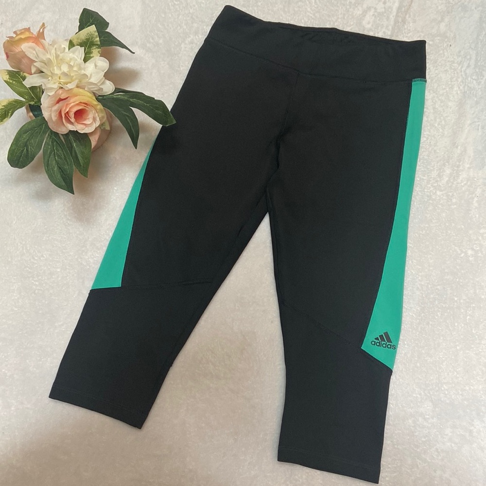 Adidas Climalite Size M Capri Leggings